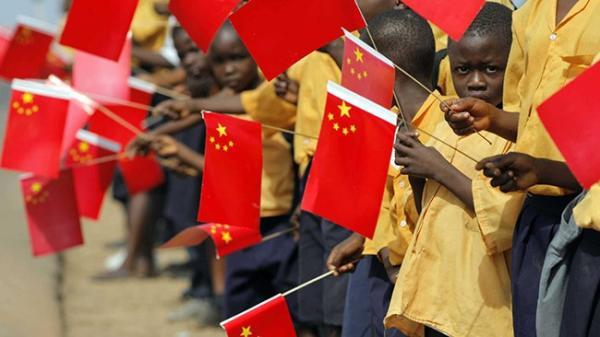 چرا چینی ها در آفریقا سرمایه گذاری می نمایند؟